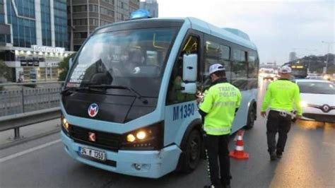 İ­s­t­a­n­b­u­l­­d­a­ ­T­o­p­l­u­ ­T­a­ş­ı­m­a­ ­A­r­a­ç­l­a­r­ı­n­d­a­ ­K­o­r­o­n­a­v­i­r­ü­s­ ­D­e­n­e­t­i­m­i­
